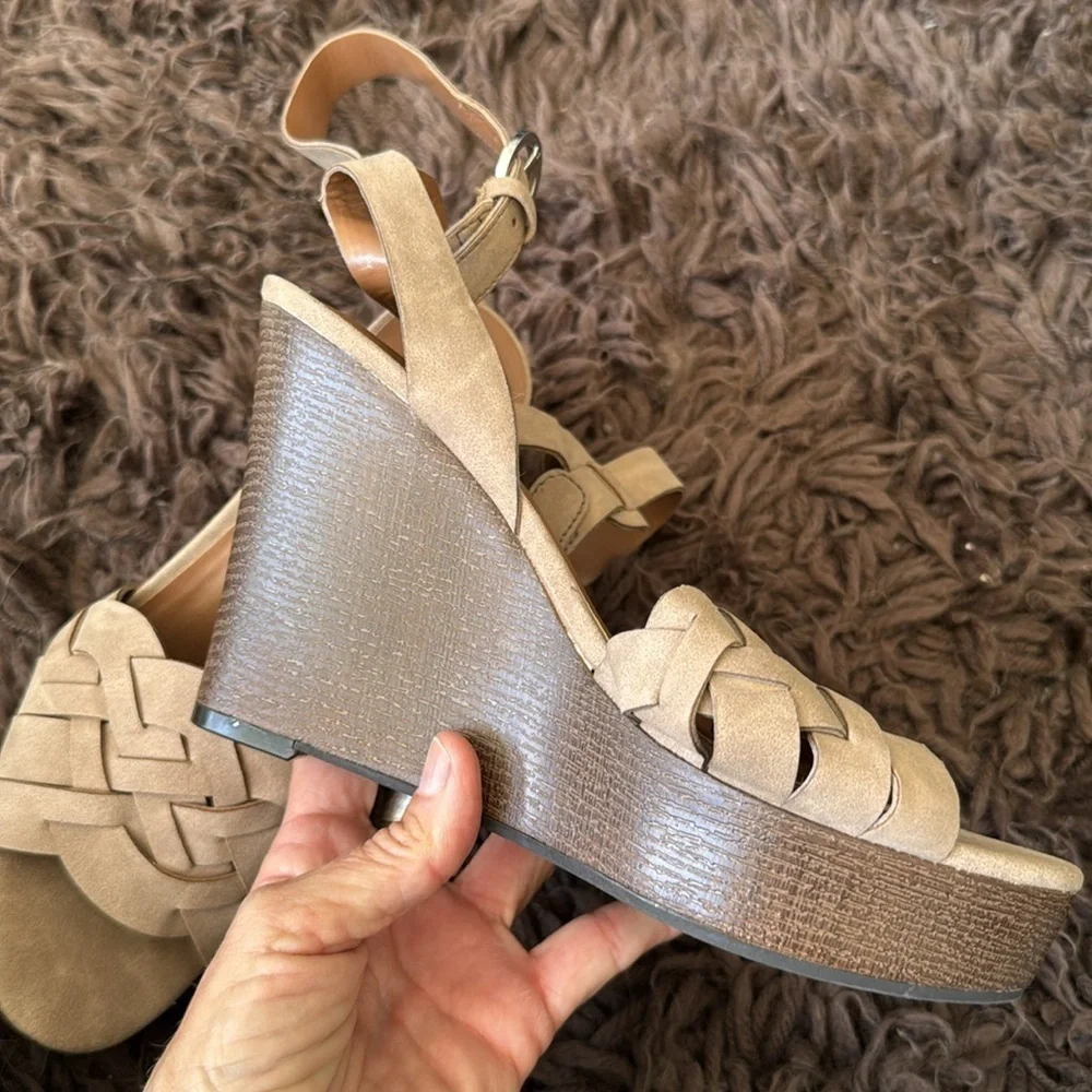 Indigo Rd ankle strap Platform wedge sandals size 7.5 IRKORTNEY-M